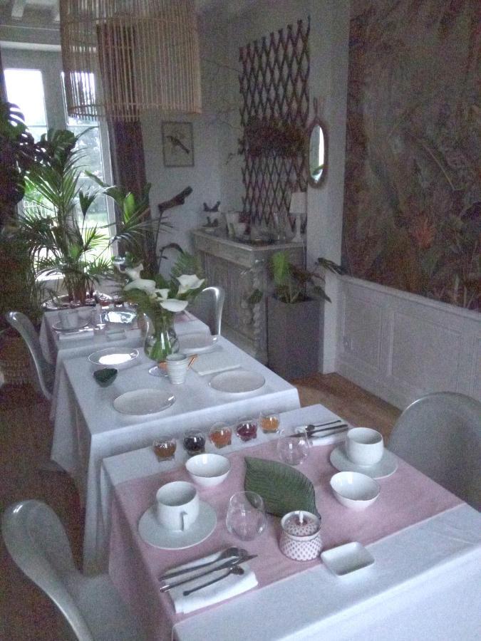 Les Mariesis Bed and Breakfast Osmanville Buitenkant foto